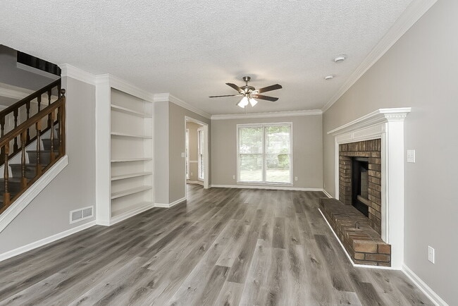 Foto del edificio - 2151 Shillings Chase Dr