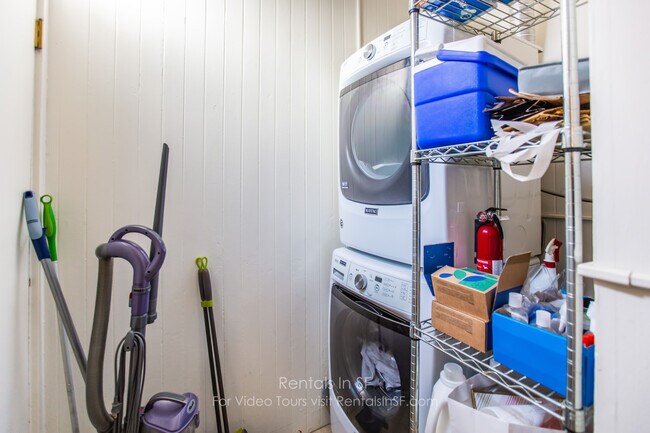 Foto del edificio - 691 8th Ave