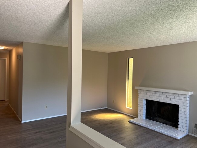 Building Photo - 3643 SE Tenino St