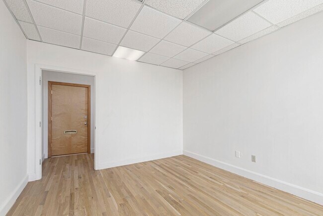 Foto del edificio - 648 Washington St