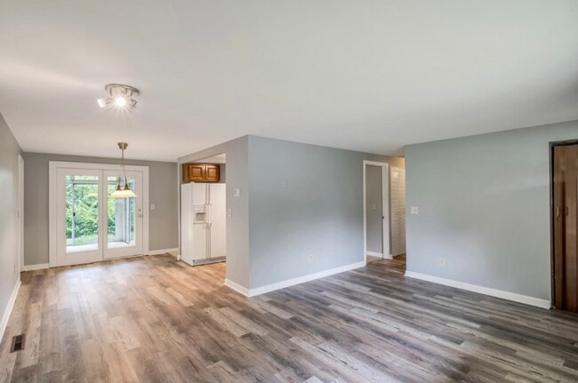 Foto del edificio - 4019 Haverstraw Dr