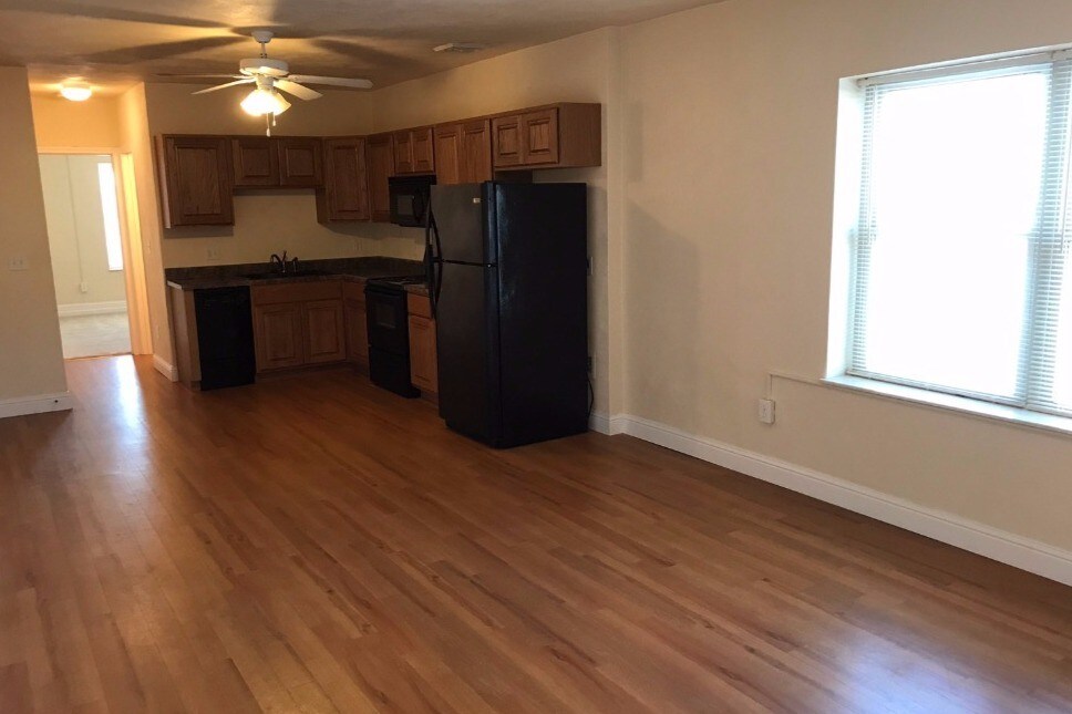 102 N Main St, Columbia, IL 62236 Apartments in Columbia, IL