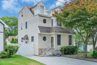 Building Photo - 30 Gladney Ave