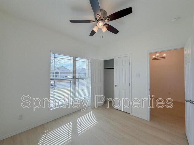 Foto del edificio - 8102 Hawthorn