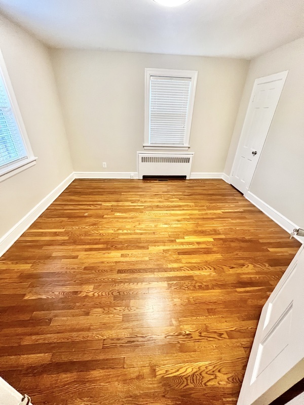Building Photo - 1425 Braeside Dr