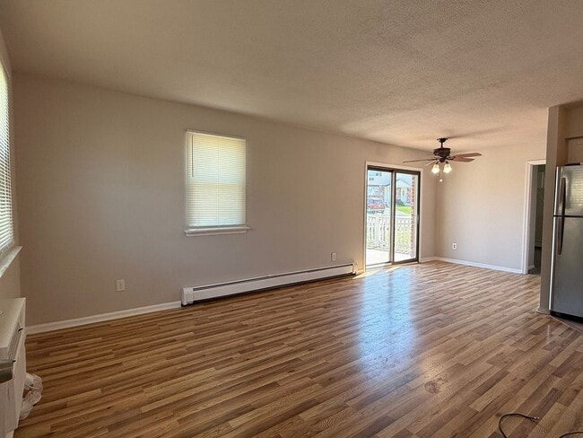 Building Photo - 2 Bed - Aston