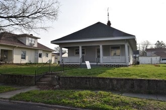 Building Photo - 441 N Jefferson St