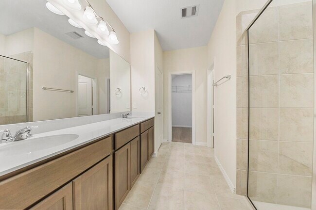 Foto del edificio - 115 Silver Sky St