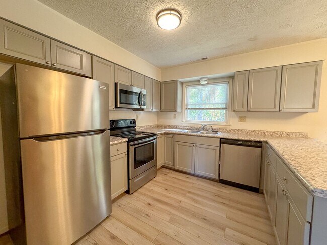 Foto del edificio - 3Bed/1.5bath Troy VA Rental