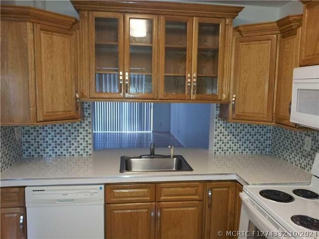 Building Photo - 3250 NW 85th Ave