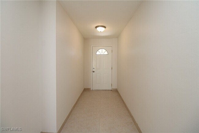 Foto del edificio - 615 108th Ave N