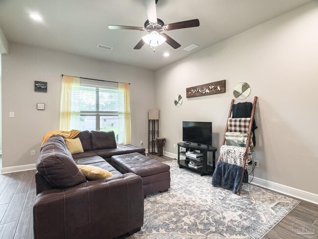 Building Photo - 12385 Another Way