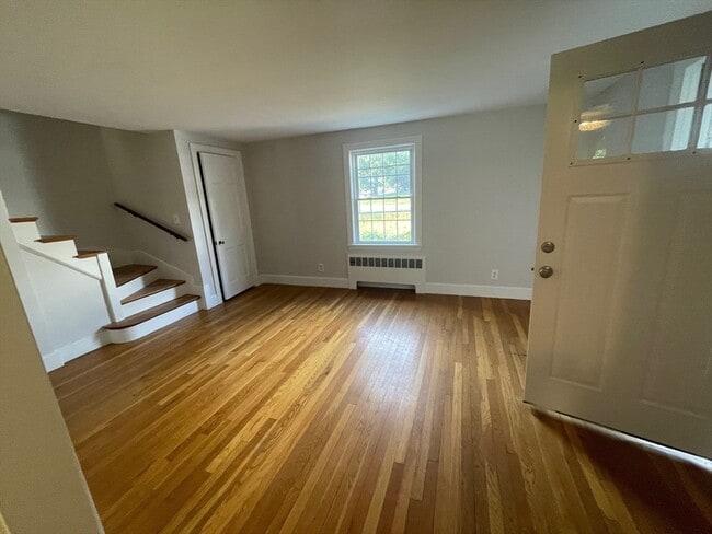 Building Photo - 161 Hunnewell St