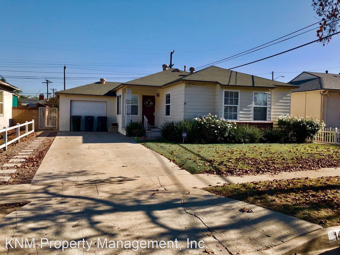 3 br, 1 bath House 14618 Spinning Ave House for Rent in Gardena, CA