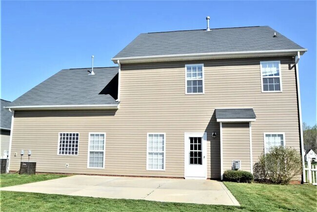 Foto del edificio - 1215 Mallory Ln