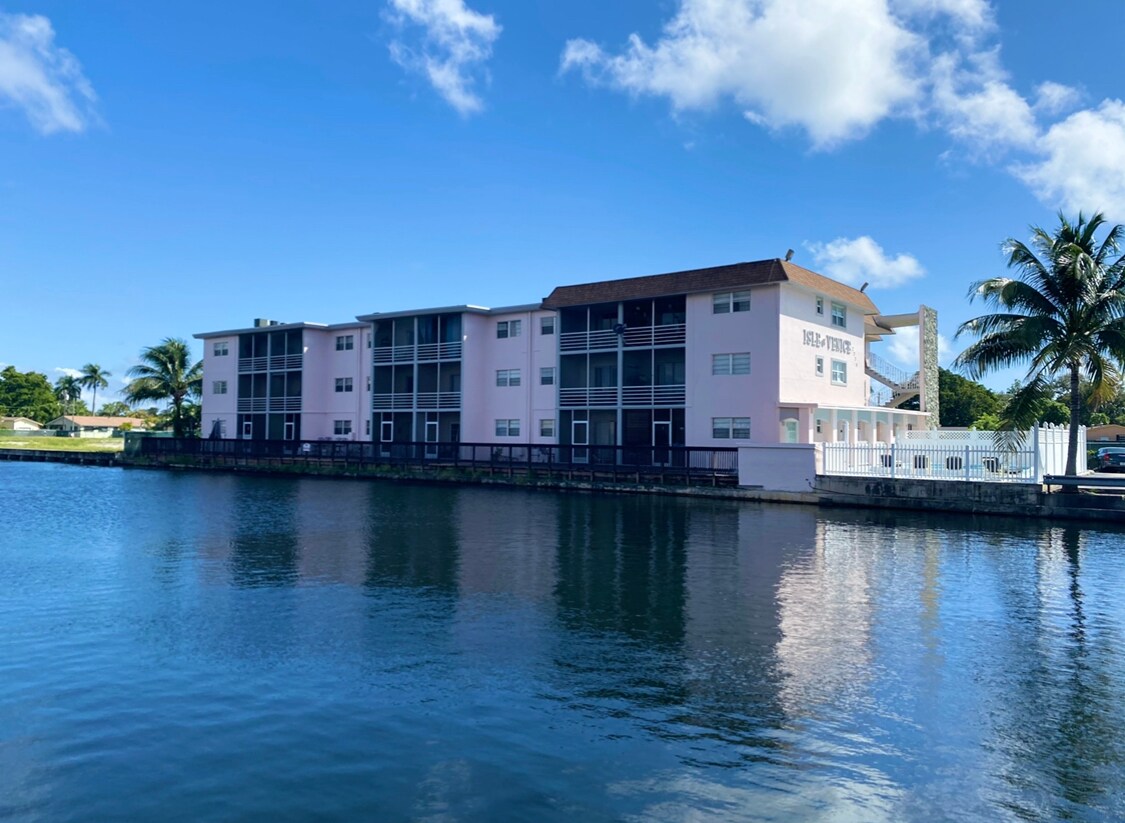 Foto principal - 2775 Taft St