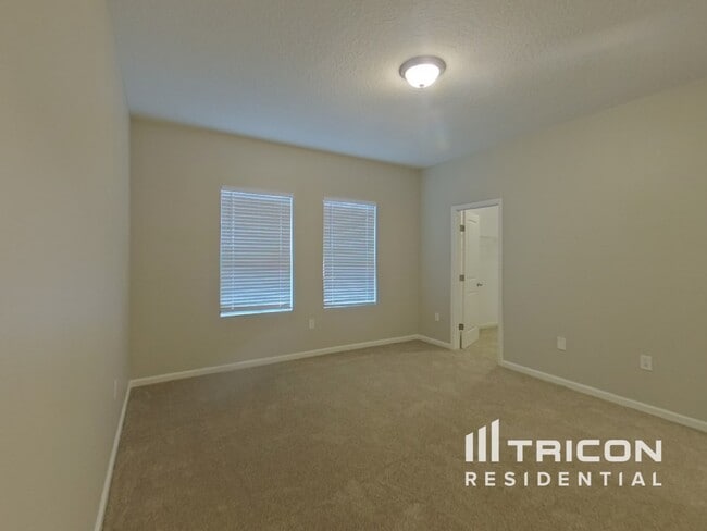 Building Photo - 15611 Merlin Ave