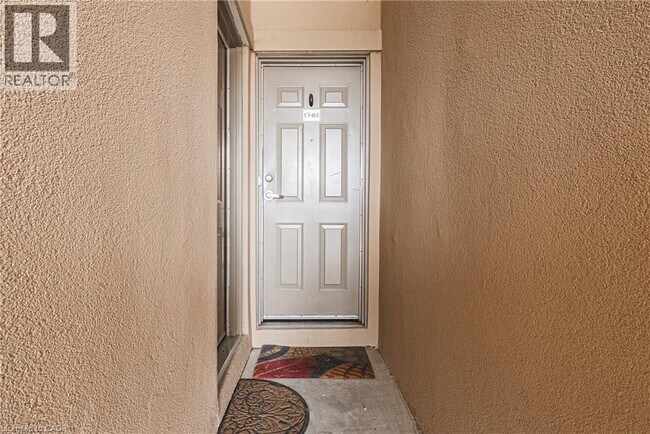 Photo du bâtiment - 2420 Baronwood Dr