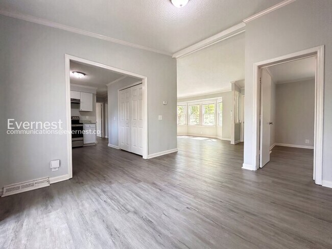 Building Photo - 1174 Alemeda Dr