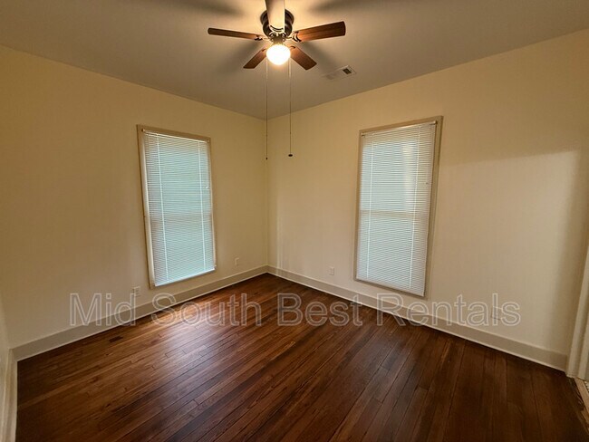Building Photo - 2072 Cowden Ave