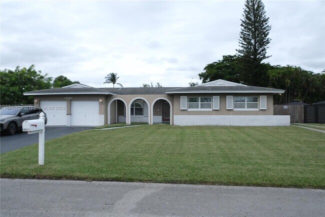 Foto del edificio - 12061 SW 120th Terrace