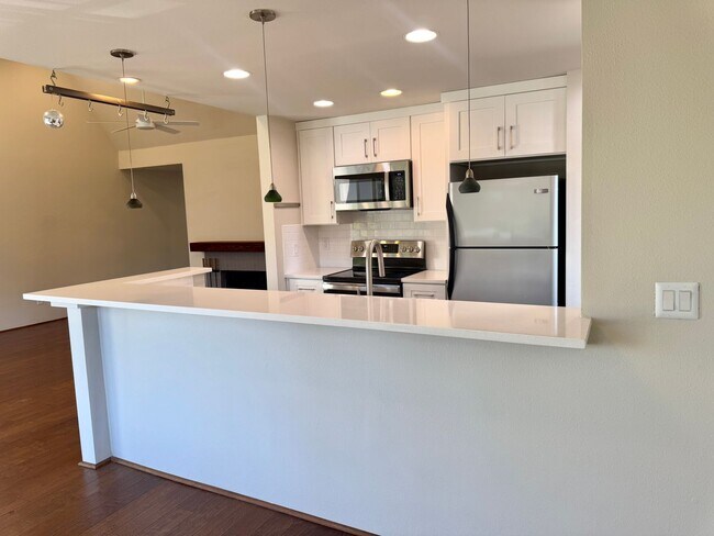 Foto del edificio - Woodlake Condo!!!