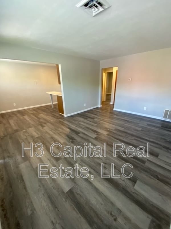 Building Photo - 17 N 44th St