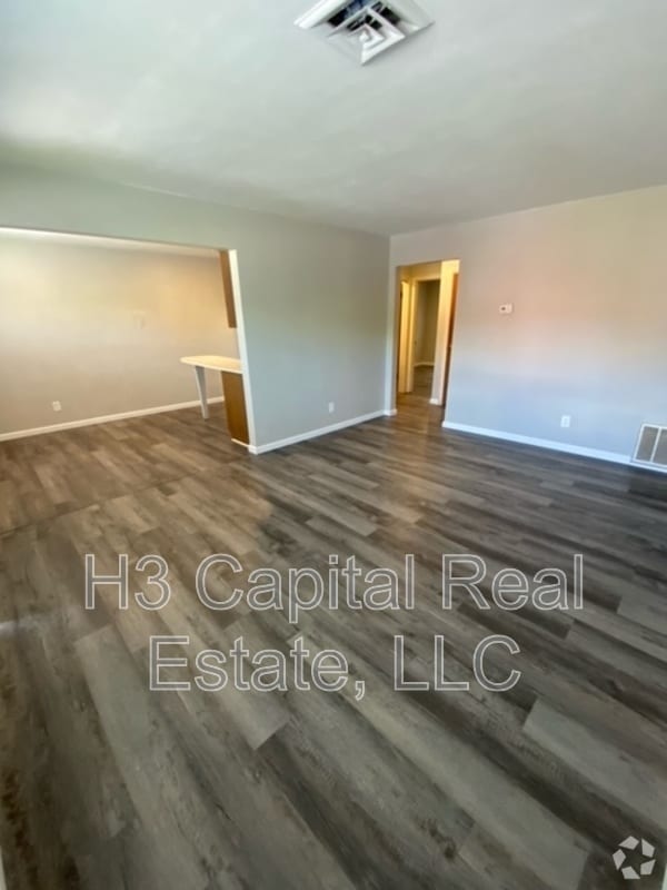 Building Photo - 17 N 44th St