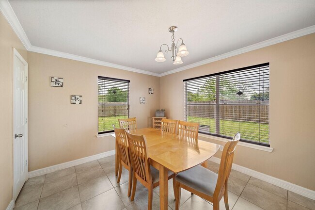 Foto del edificio - 6503 Holly Cove Ln