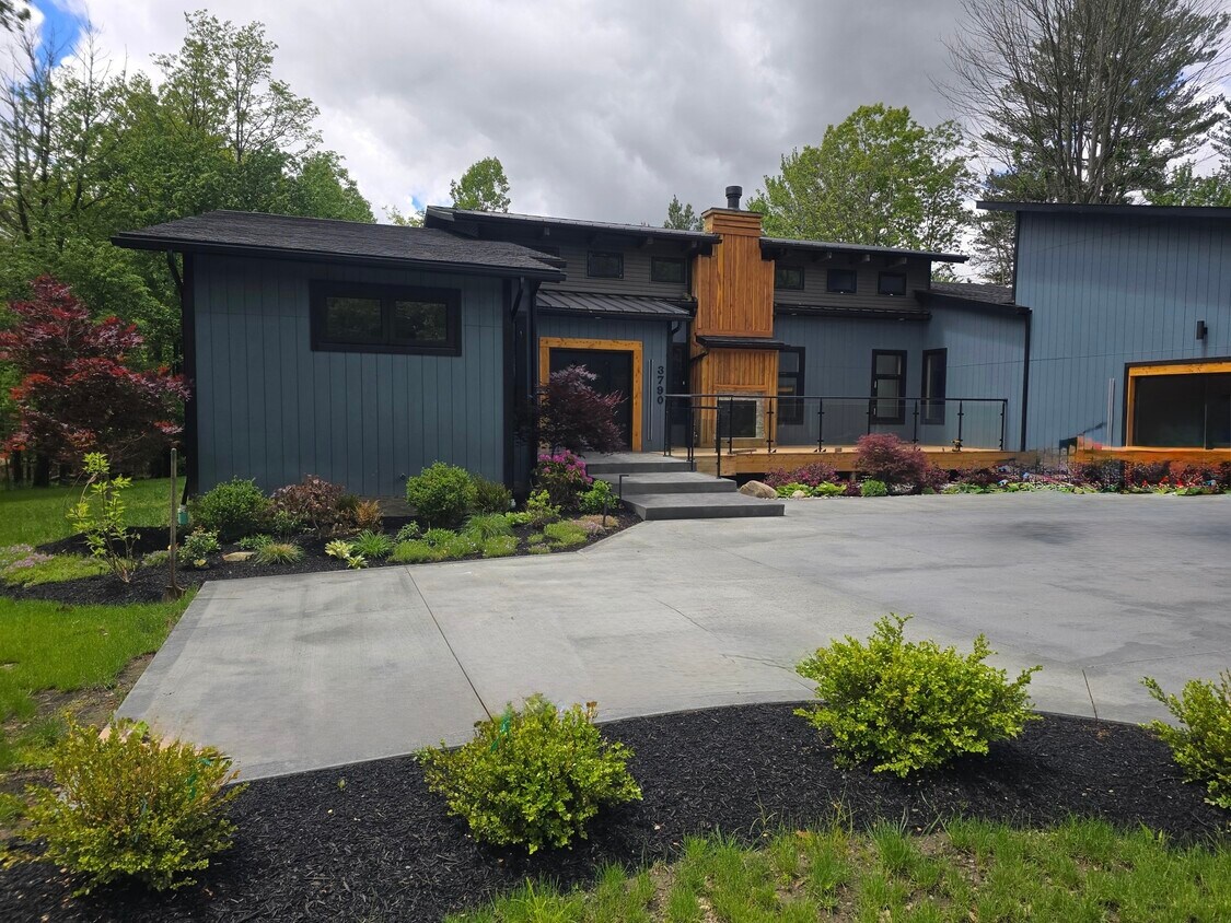 Foto principal - 3790 Belmont Rd