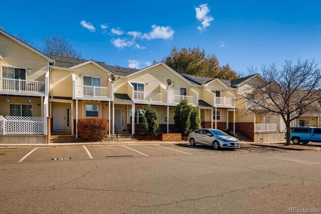 Foto del edificio - 2 Bedroom Townhome Near Buckley Air Force Base