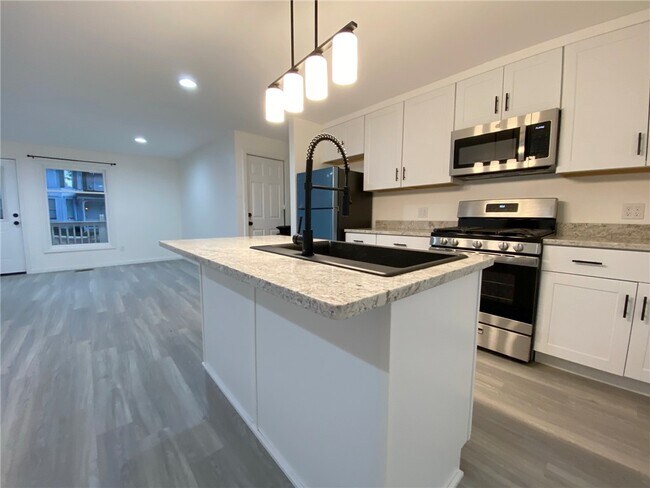 Foto del edificio - 470 W 2nd St