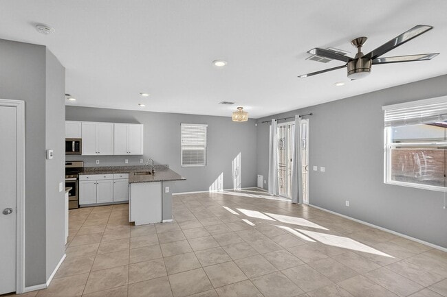 Building Photo - AMAZING 2-STORY 3-BEDROOM HOME IN GATED COMMUNITY!