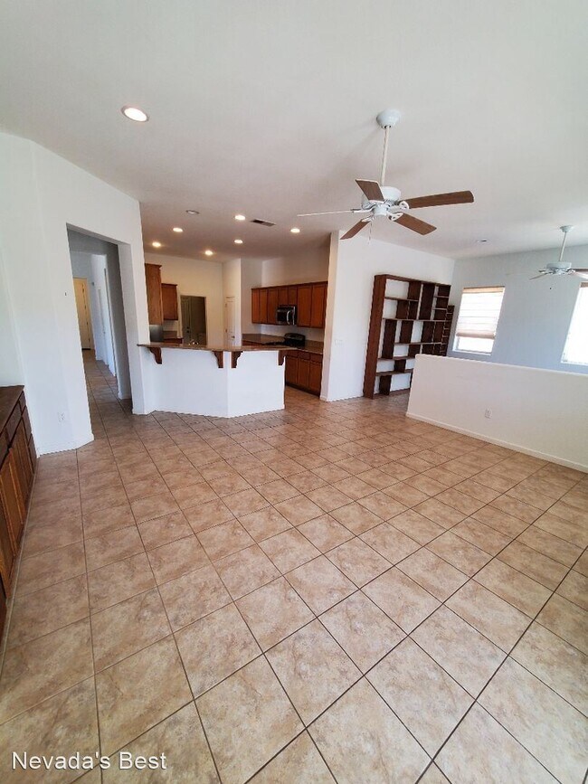 Building Photo - 3 br, 2.5 bath House - 4758 Soave Street