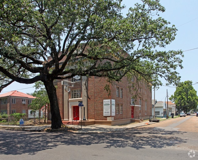 Primary Photo - 620 Opelousas Ave
