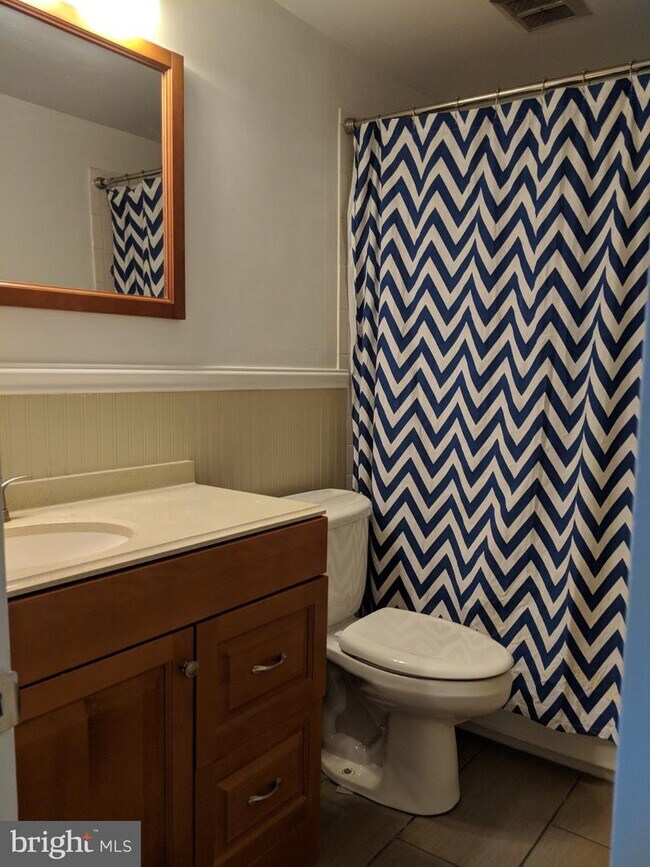 Foto del edificio - 250 Tanglewood Ln