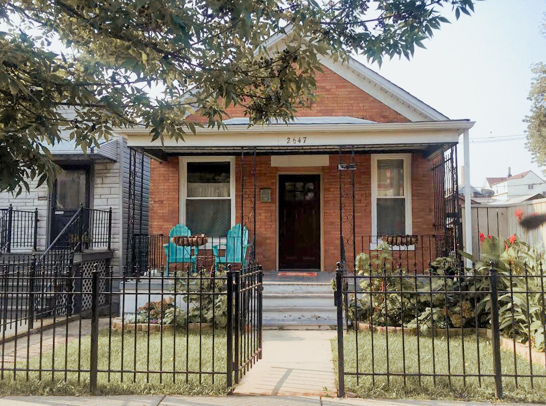 Primary Photo - 2647 West Fullerton Avenue