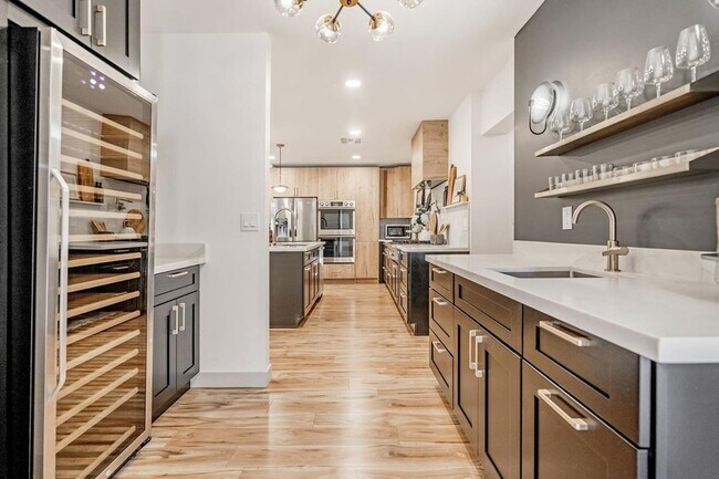 Foto del edificio - 7018 N 13th St