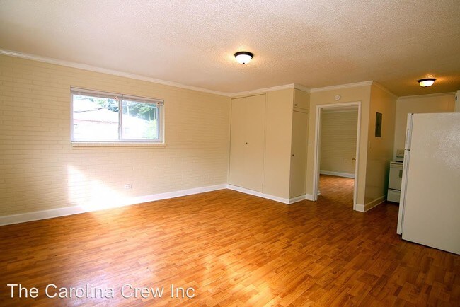 Foto del edificio - 1631 W Northwest Blvd