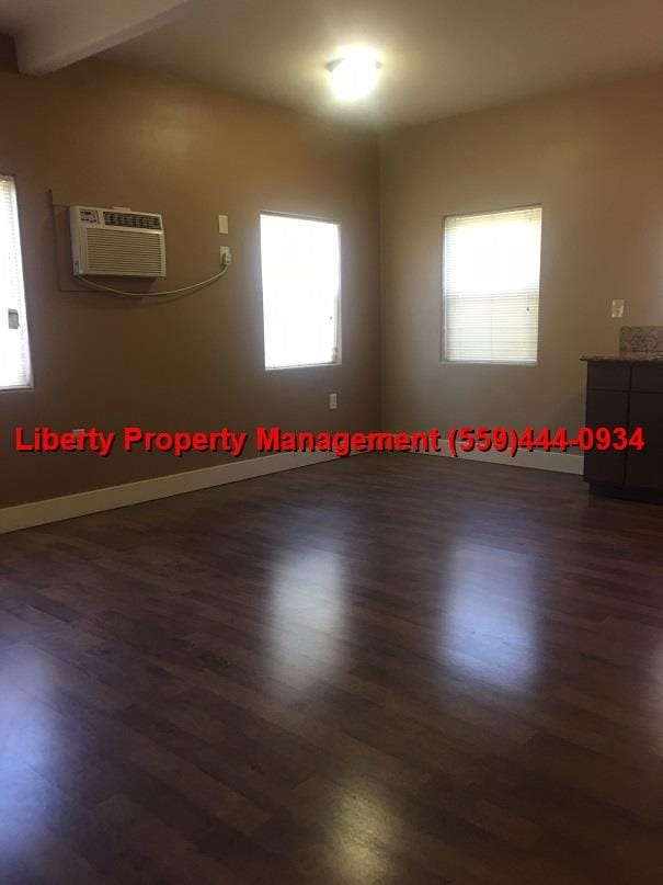 Building Photo - 104 N Calaveras St