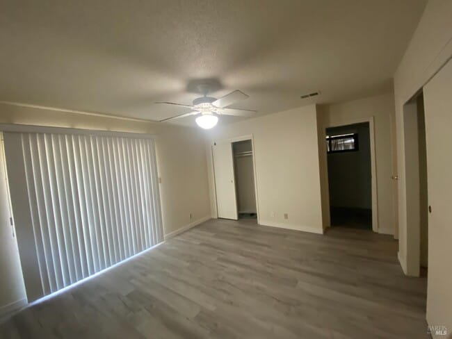 Building Photo - 561 Azalea Way