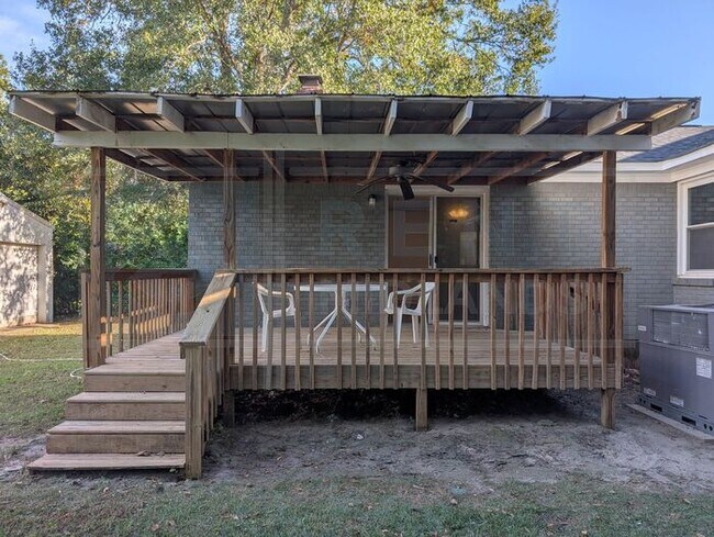 Building Photo - Beautiful Home in Cayce