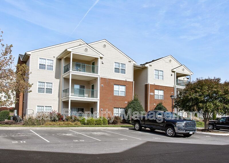 Foto del edificio - 821 Brassie Ln