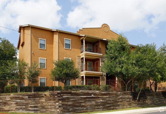Foto del edificio - Sereno Park Apartments