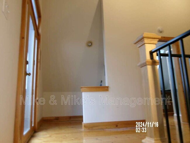 Foto del edificio - 1140 E Hamilton St