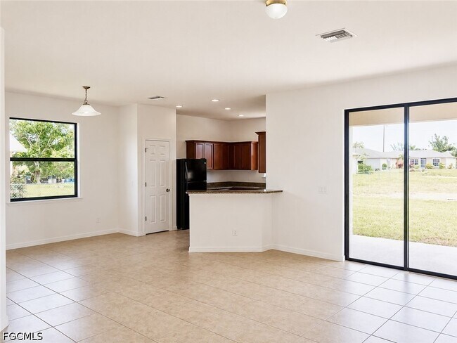 Foto del edificio - 705 SW 23rd Terrace