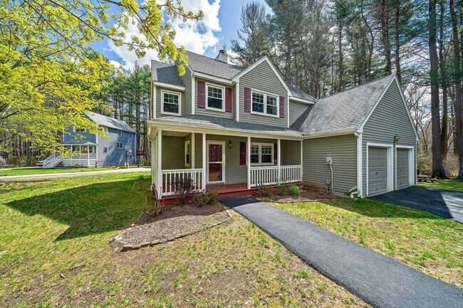 Building Photo - 43 Winterberry Way