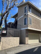 Building Photo - 208 W Olive Ave