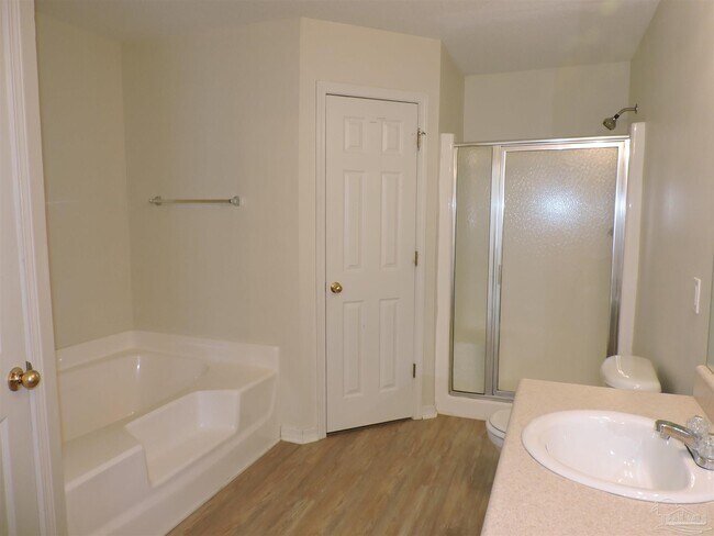 Building Photo - 6837 Fort Deposit Dr