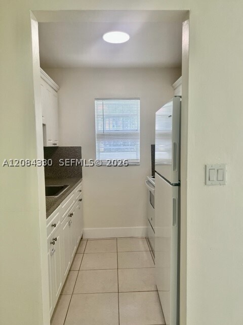 Building Photo - 4163 SW 67th Ave